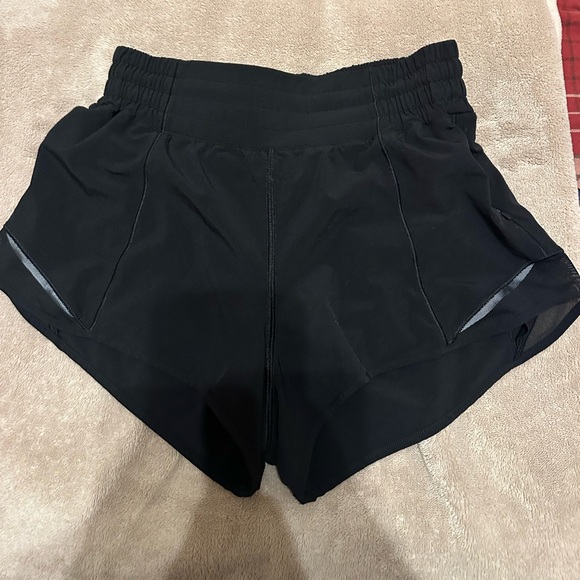 Black Lululemon Hotty Hots- size 4/2.5in - Picture 1 of 4